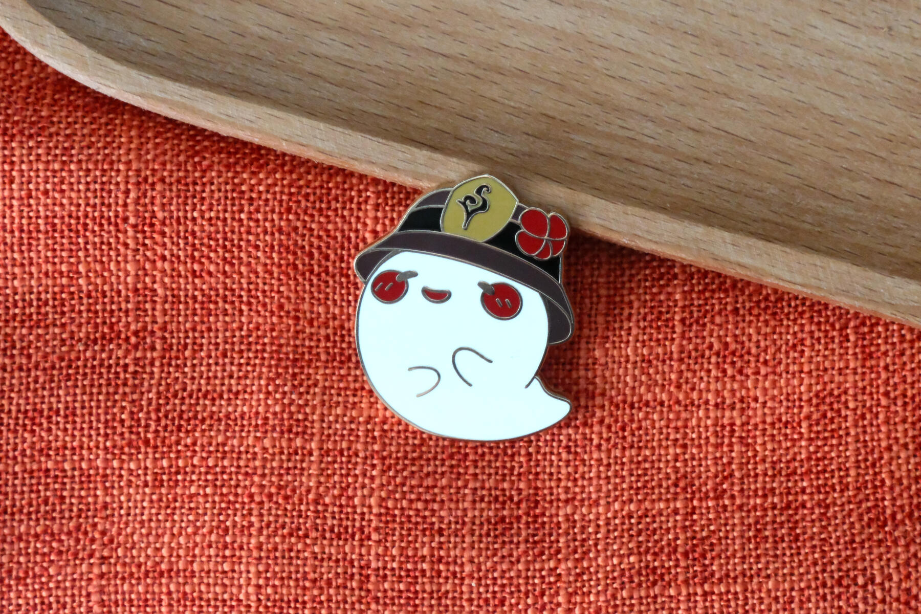 Enamel Pin Focus Enamel Pin Focus